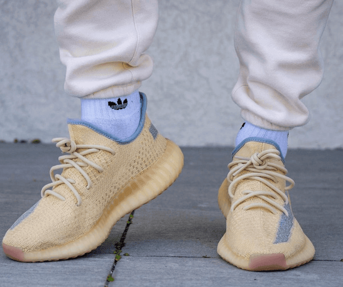 侧透满天星!上脚超清新!Yeezy 350 V2 “Linen”将于4月18日发售! 货号:FY5158