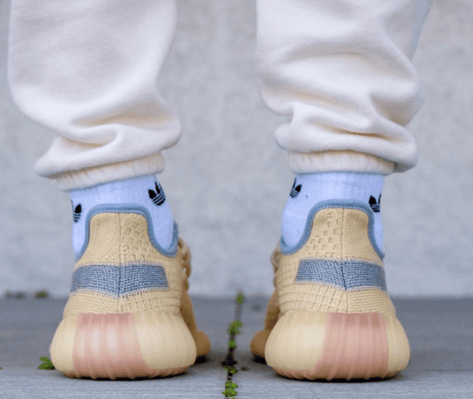 侧透满天星!上脚超清新!Yeezy 350 V2 “Linen”将于4月18日发售! 货号:FY5158