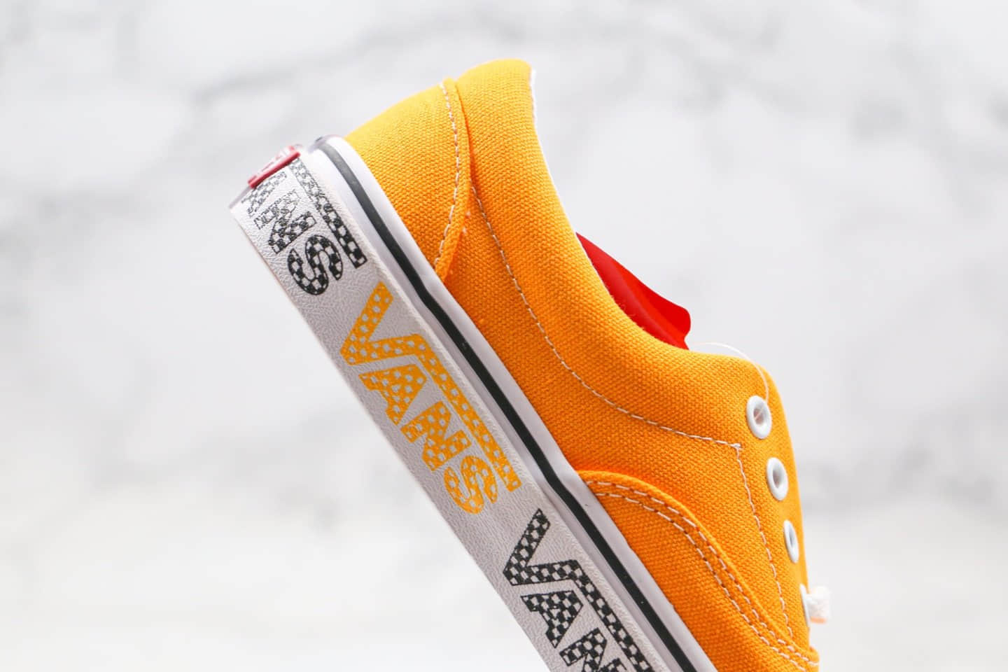 万斯Pokémon x Vans公司级版本宝可梦皮卡丘联名款橙色原厂硫化大底原盒原标 货号:VN0A4BV4T3T