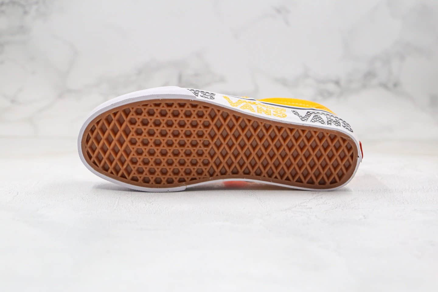 万斯Pokémon x Vans公司级版本宝可梦皮卡丘联名款橙色原厂硫化大底原盒原标 货号:VN0A4BV4T3T