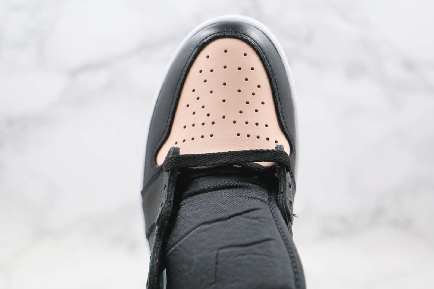 乔丹Air Jordan 1 High OG Crimson Tint纯原版本高帮AJ1黑粉脚趾原盒原标正确后跟定型 货号:555088-081