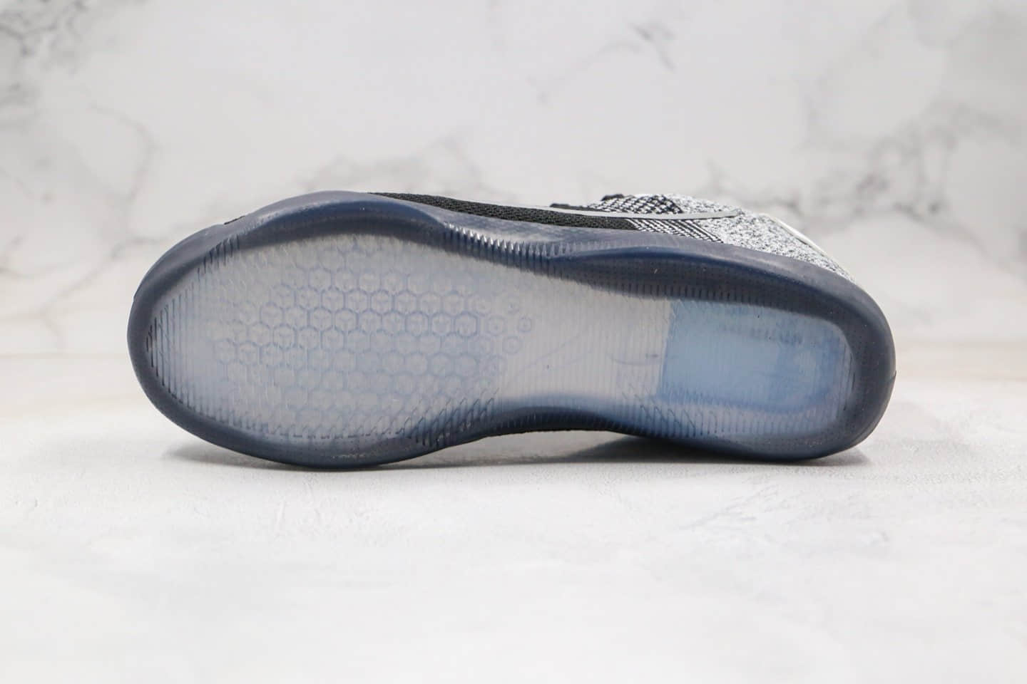 耐克Nike Kobe 11 Elite Low纯原版本科比11代编织篮球鞋灰黑色内置Zoom气垫原盒原标 货号:822675-105