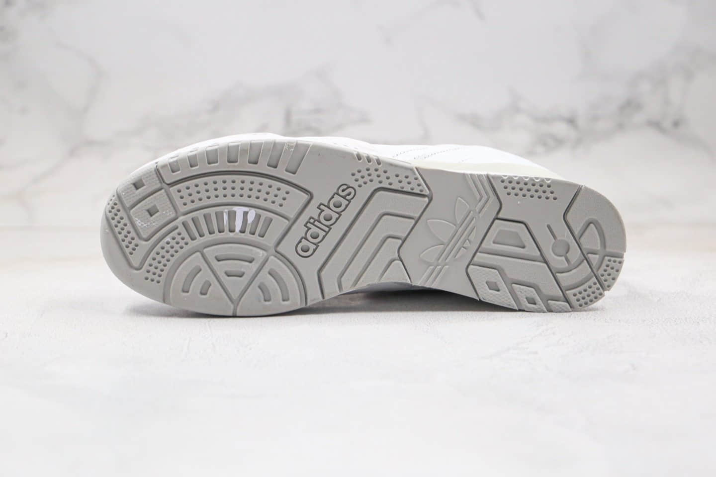 阿迪达斯adidas AR trainer纯原版本三道杠校园板鞋白红色正确头层皮革鞋面原鞋开模一比一打造 货号：EF5945