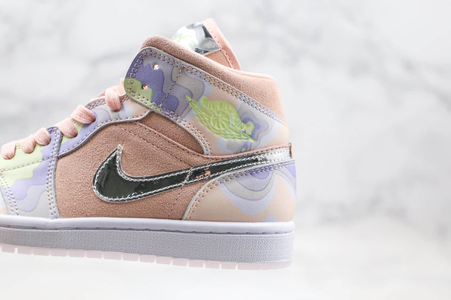 乔丹Air Jordan 1 Mid纯原版本中帮AJ1云朵渐变珊瑚粉色原盒包装 货号:CW6008-600