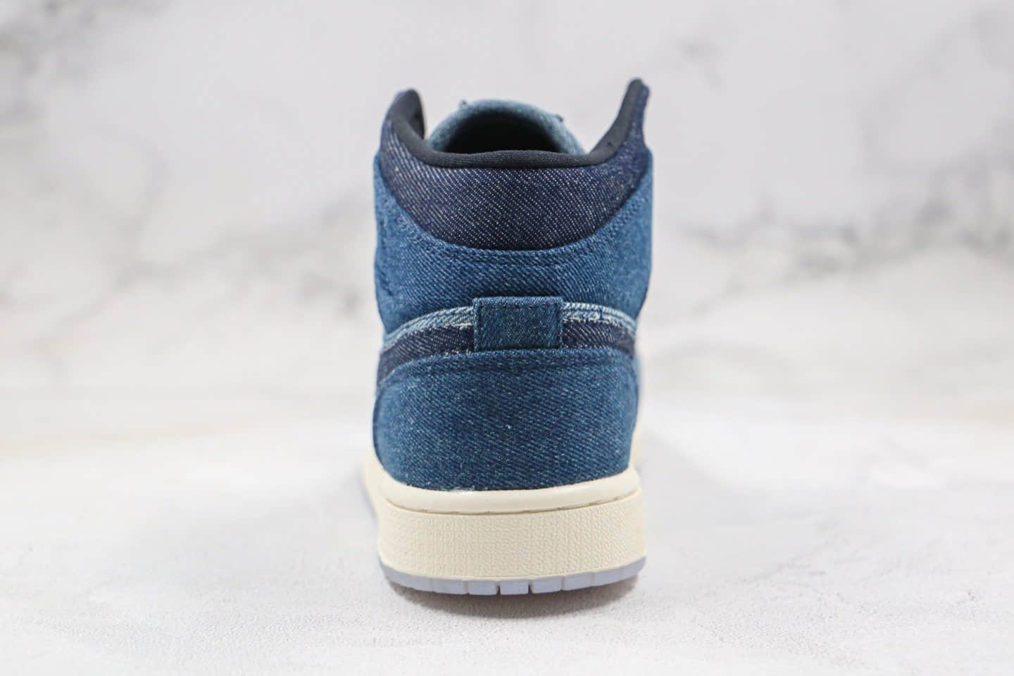 乔丹Air Jordan 1 Mid公司级版本中帮AJ1水洗牛仔蓝色市面最高工艺 货号:852542-009