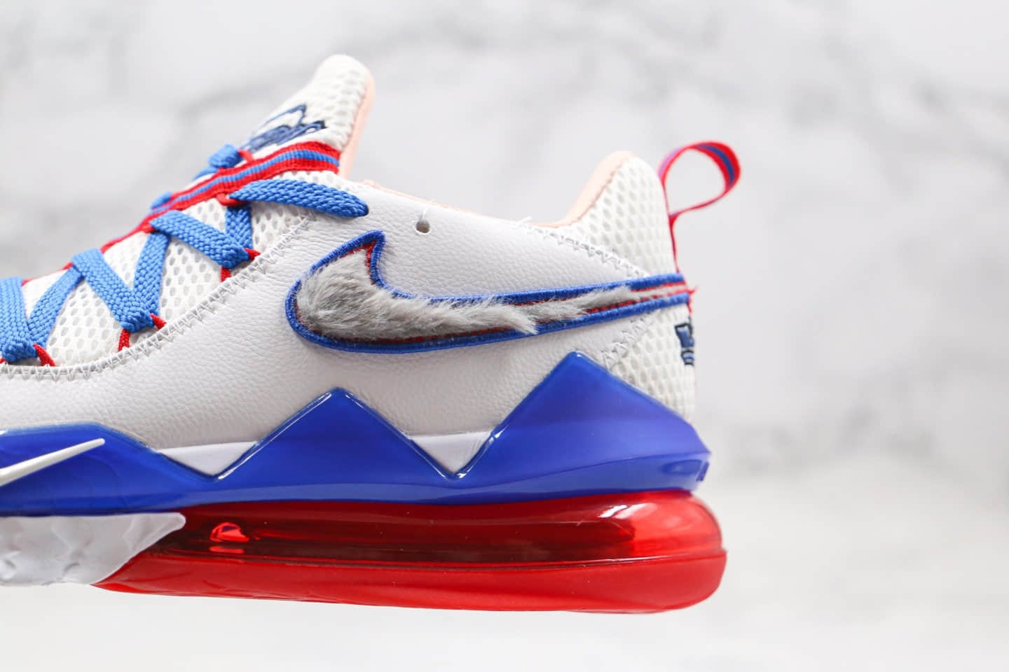 耐克Nike LeBron 17 Low“ Tune Squad”纯原版本詹姆斯17代低帮大灌篮兔八哥白红蓝色原楦开发全码出货 货号:CD5007-100