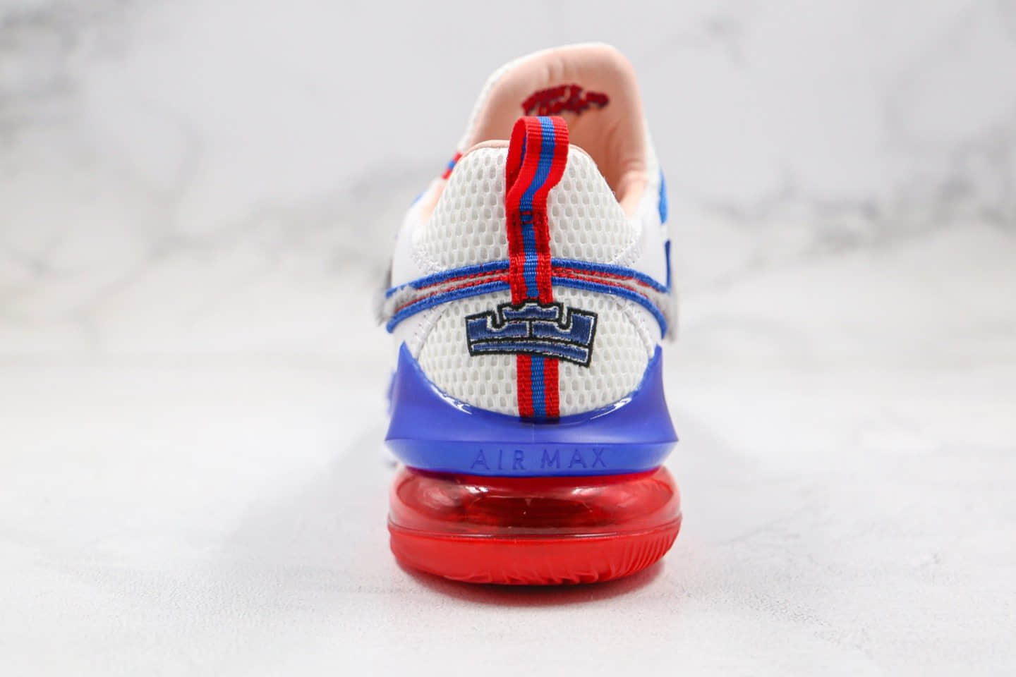 耐克Nike LeBron 17 Low“ Tune Squad”纯原版本詹姆斯17代低帮大灌篮兔八哥白红蓝色原楦开发全码出货 货号:CD5007-100
