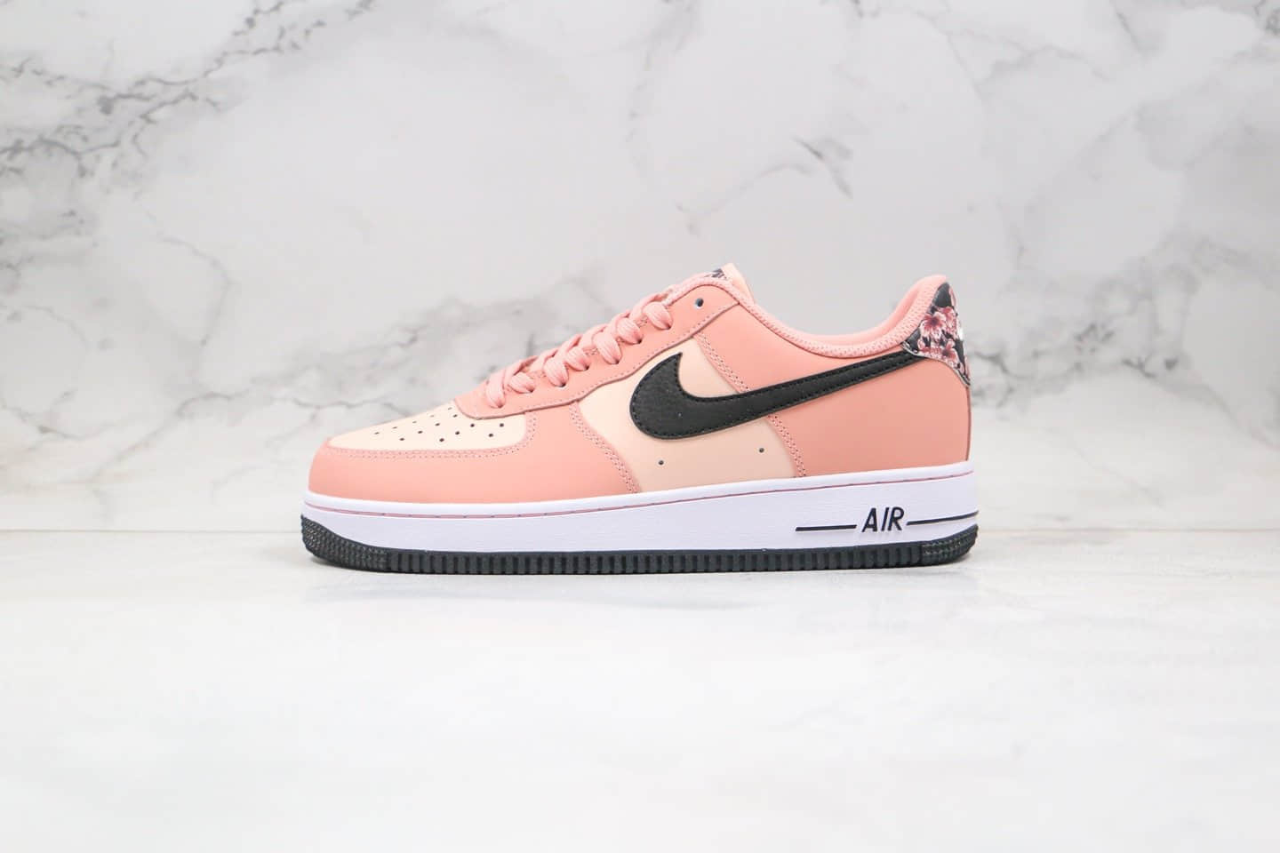 耐克Nike Air Force 1纯原版本低帮空军一号樱花粉配色内置气垫正确鞋面卡色 货号：CU6649-100