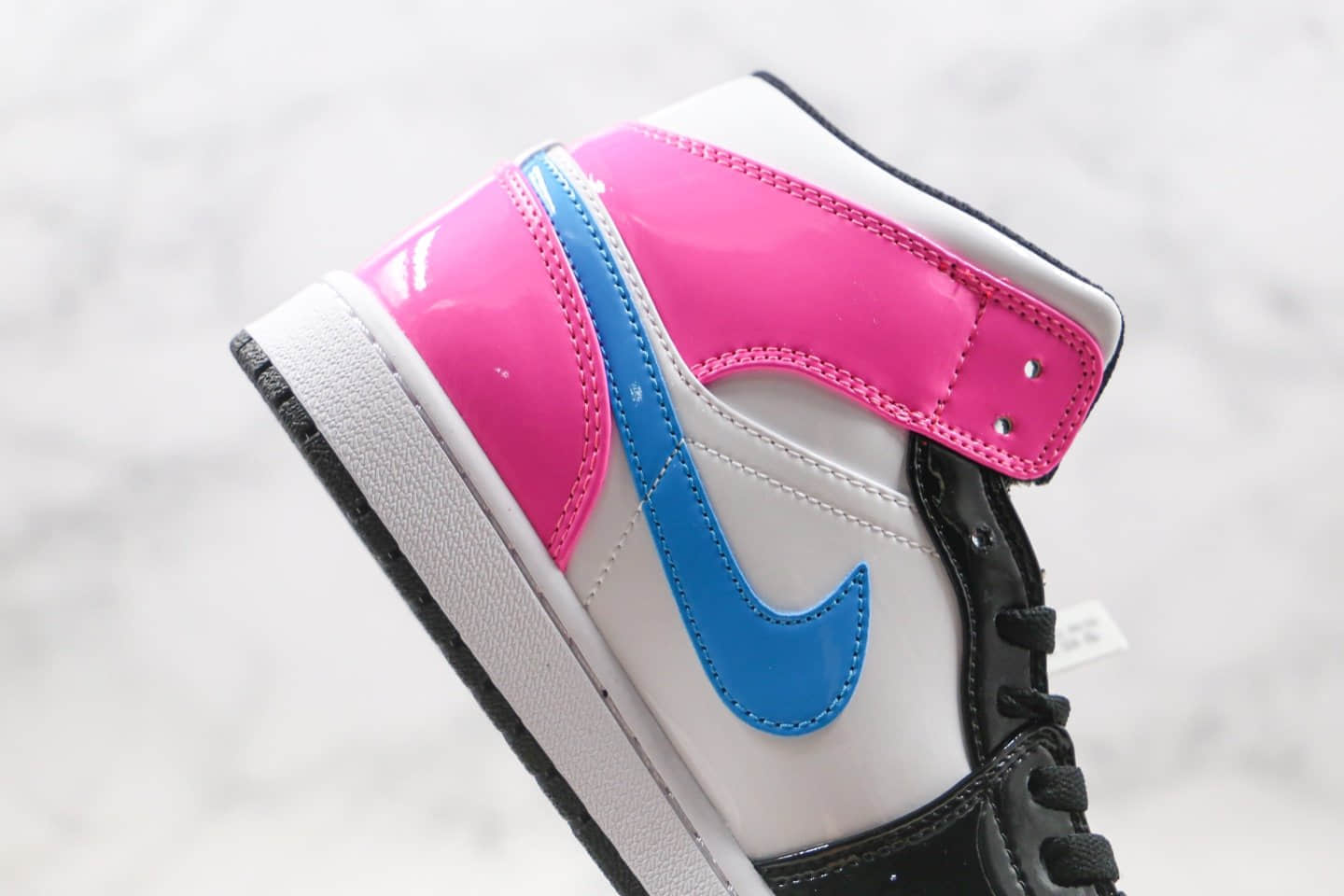 乔丹Air Jordan 1 Mid GS Patent Multi纯原版本中帮AJ1黑粉白糖果色鸳鸯钩正确后跟定型 货号:CZ9834-100