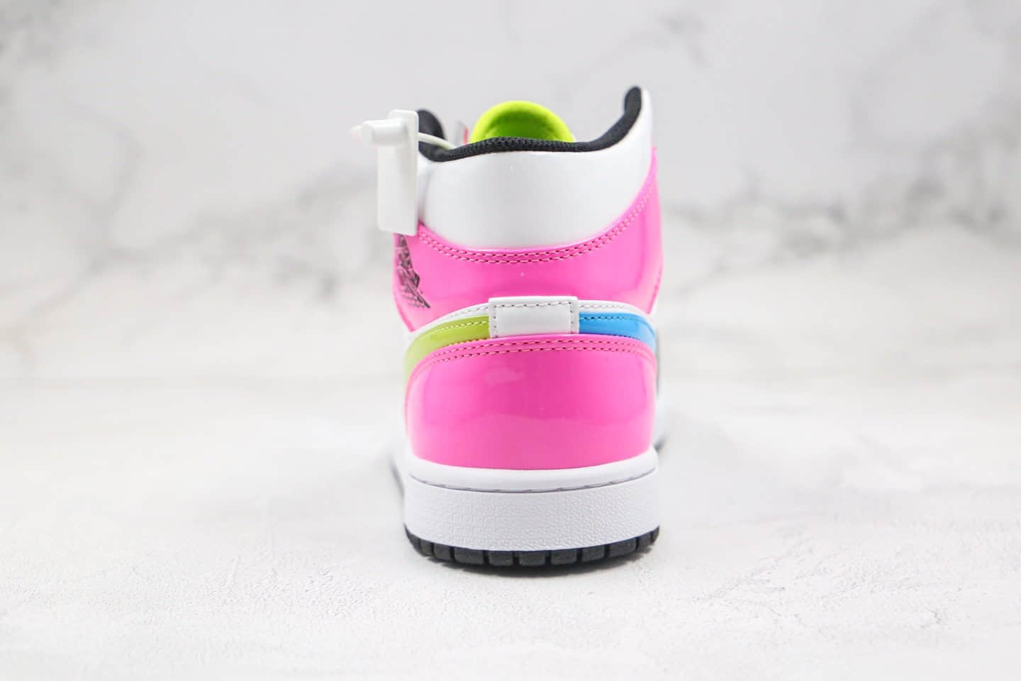 乔丹Air Jordan 1 Mid GS Patent Multi纯原版本中帮AJ1黑粉白糖果色鸳鸯钩正确后跟定型 货号:CZ9834-100