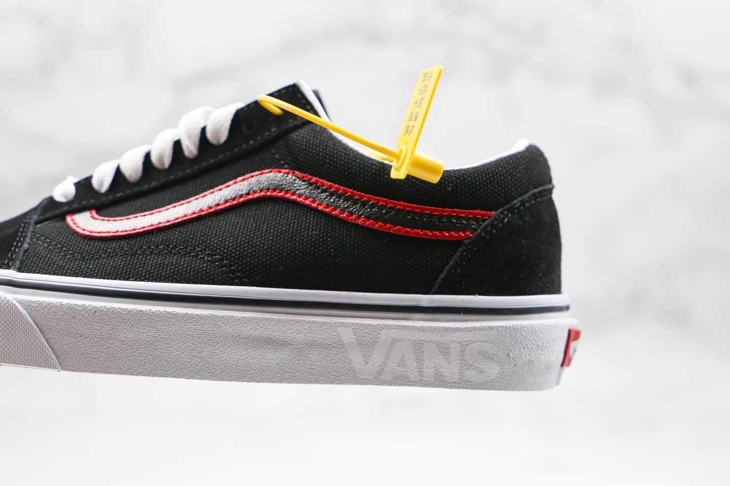 万斯VANS Old Skool公司级版本低帮亚麻黑红配色原厂硫化大底内置钢印 货号:VN0A4U3B0DT