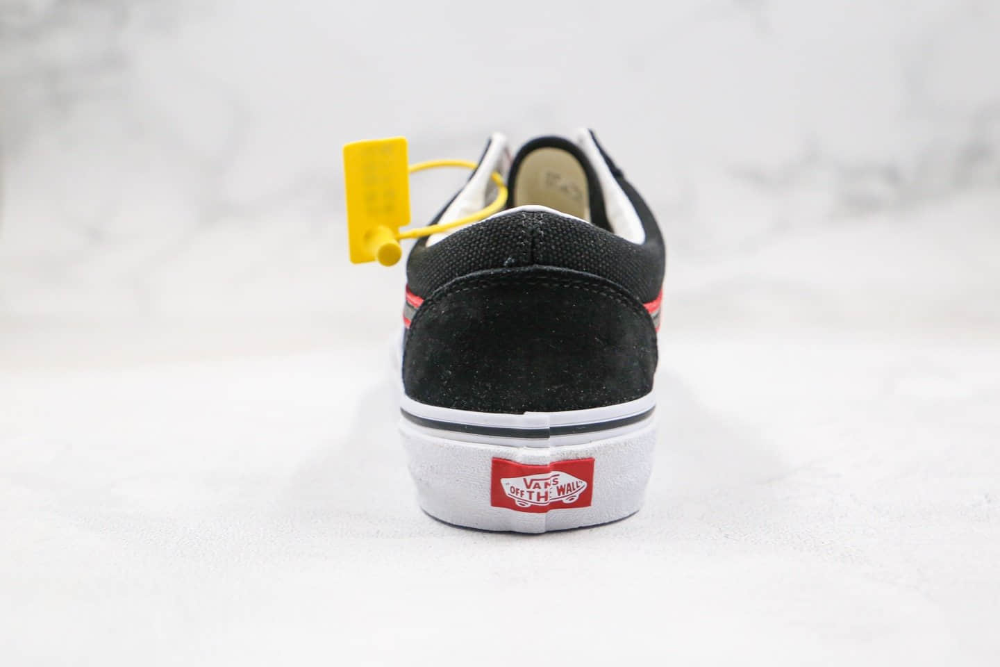 万斯VANS Old Skool公司级版本低帮亚麻黑红配色原厂硫化大底内置钢印 货号:VN0A4U3B0DT