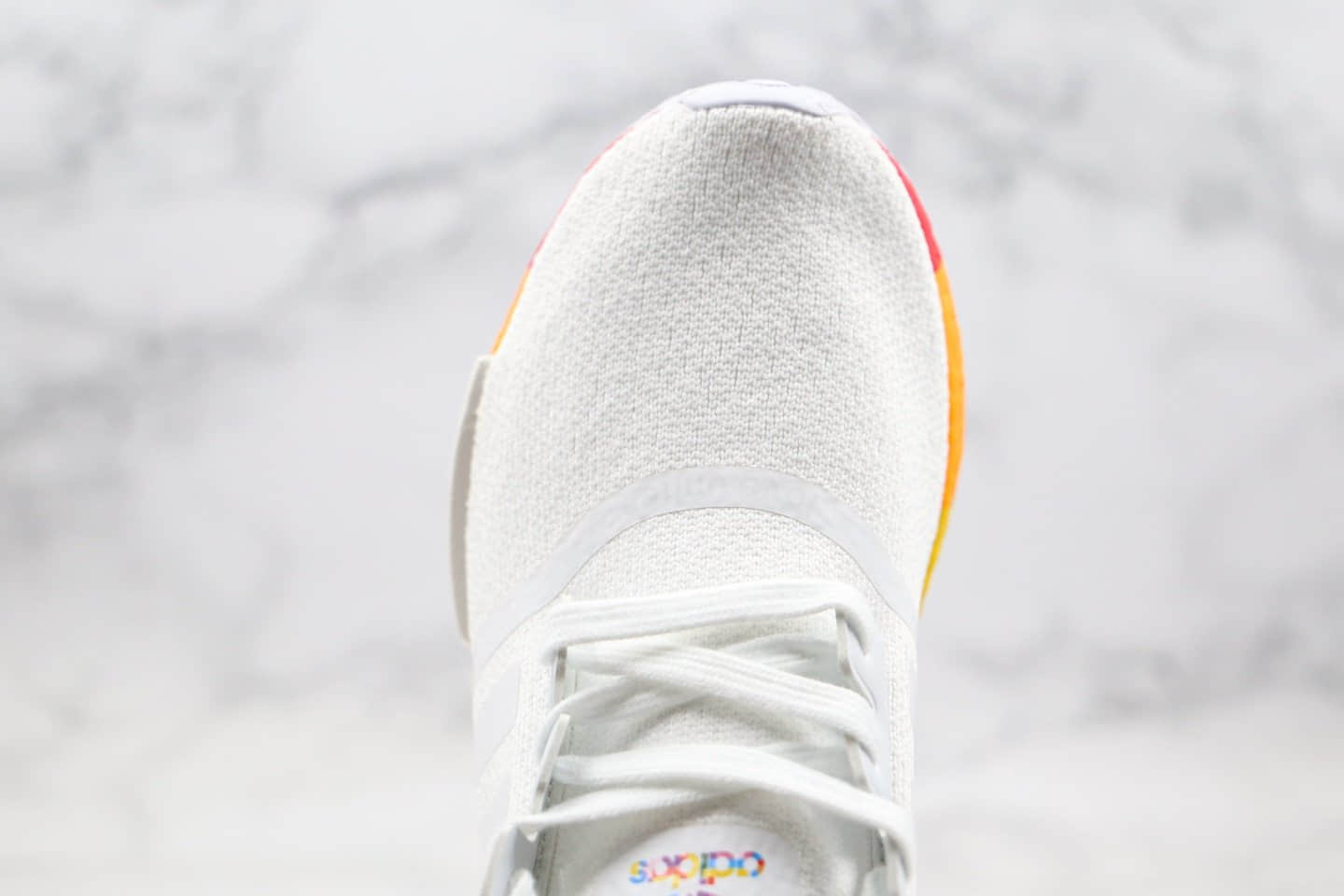 阿迪达斯Adidas Boost NMD R1纯原版本爆米花跑鞋NMD撞色白彩虹配色区别市面通货版本 货号:FY9024
