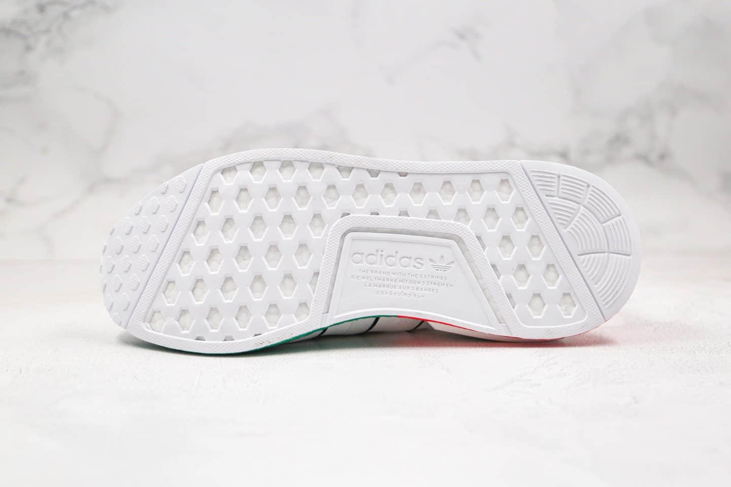 阿迪达斯Adidas NMD_R1 V2 Boost纯原版本爆米花跑鞋NMD二代白红绿色原厂爆米花鞋底区别市面通货版本 货号:FY1160