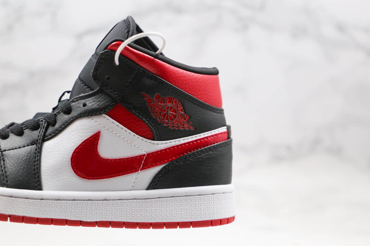 乔丹Air Jordan 1 Mid Shattered Backboard纯原版本中帮AJ1黑红脚趾原楦头纸板打造正确后跟定型 货号:554724-066