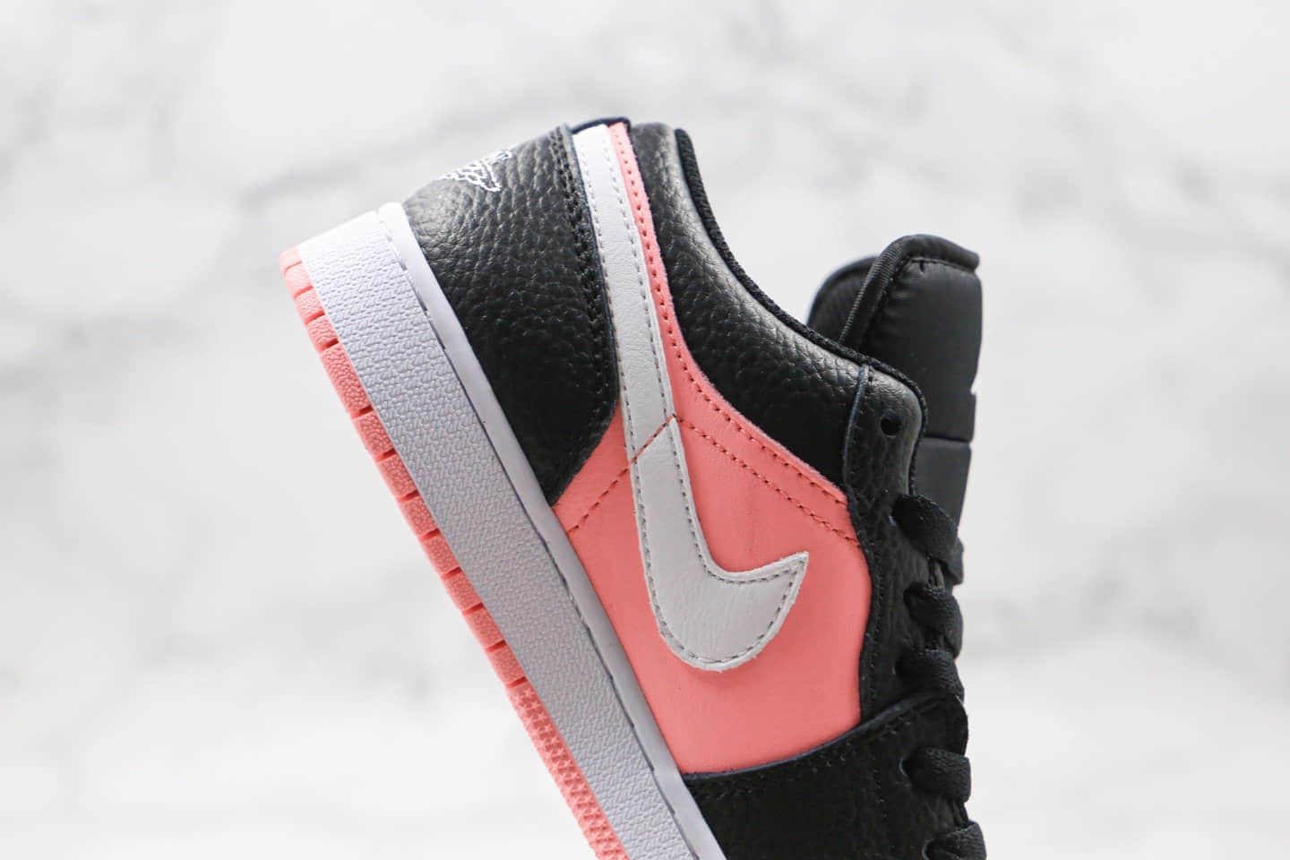 乔丹Air Jordan 1 Low GSDark Smoke Grey White-Pink Quartz纯原版本低帮AJ1黑粉色石英粉配色原楦头纸板打造 货号:554723-016