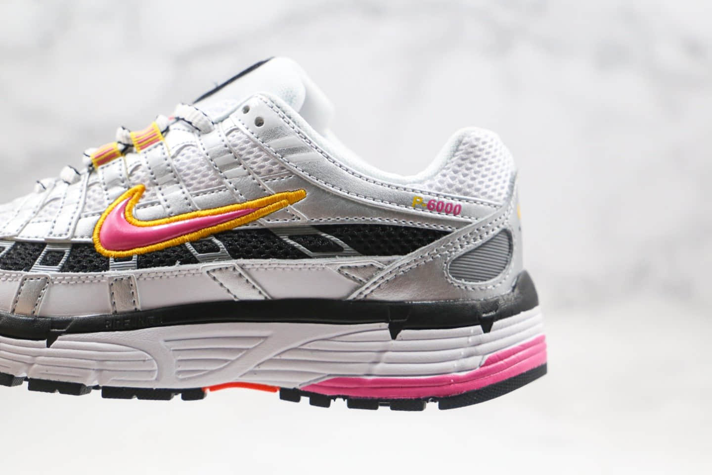 耐克Nike P-6000纯原版本复古老爹鞋银粉色原盒原标原楦头纸板打造 货号:BV1021-100