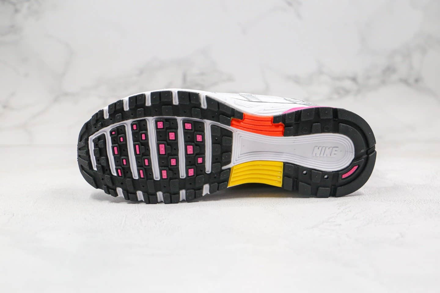 耐克Nike P-6000纯原版本复古老爹鞋银粉色原盒原标原楦头纸板打造 货号:BV1021-100