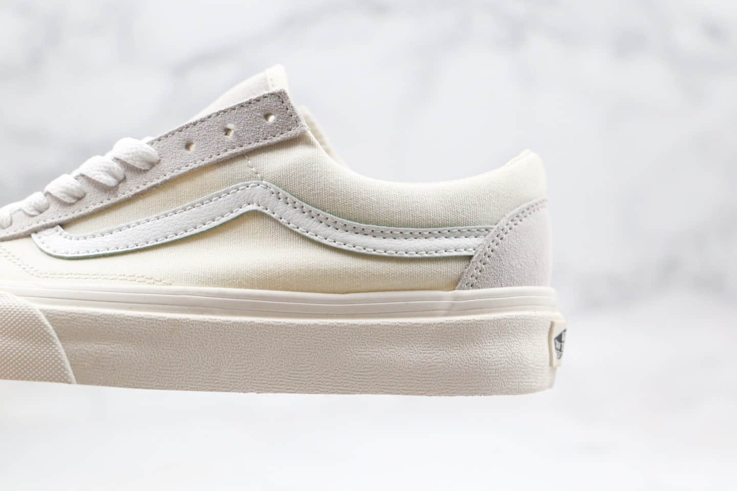 万斯Vans Style 36公司级版本低帮奶白色冰淇淋小头权志龙同款硫化板鞋原盒原标 货号: VN0A3DZ3VTB