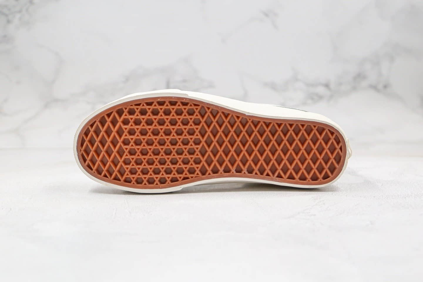 万斯Vans Style 36公司级版本低帮奶白色冰淇淋小头权志龙同款硫化板鞋原盒原标 货号: VN0A3DZ3VTB