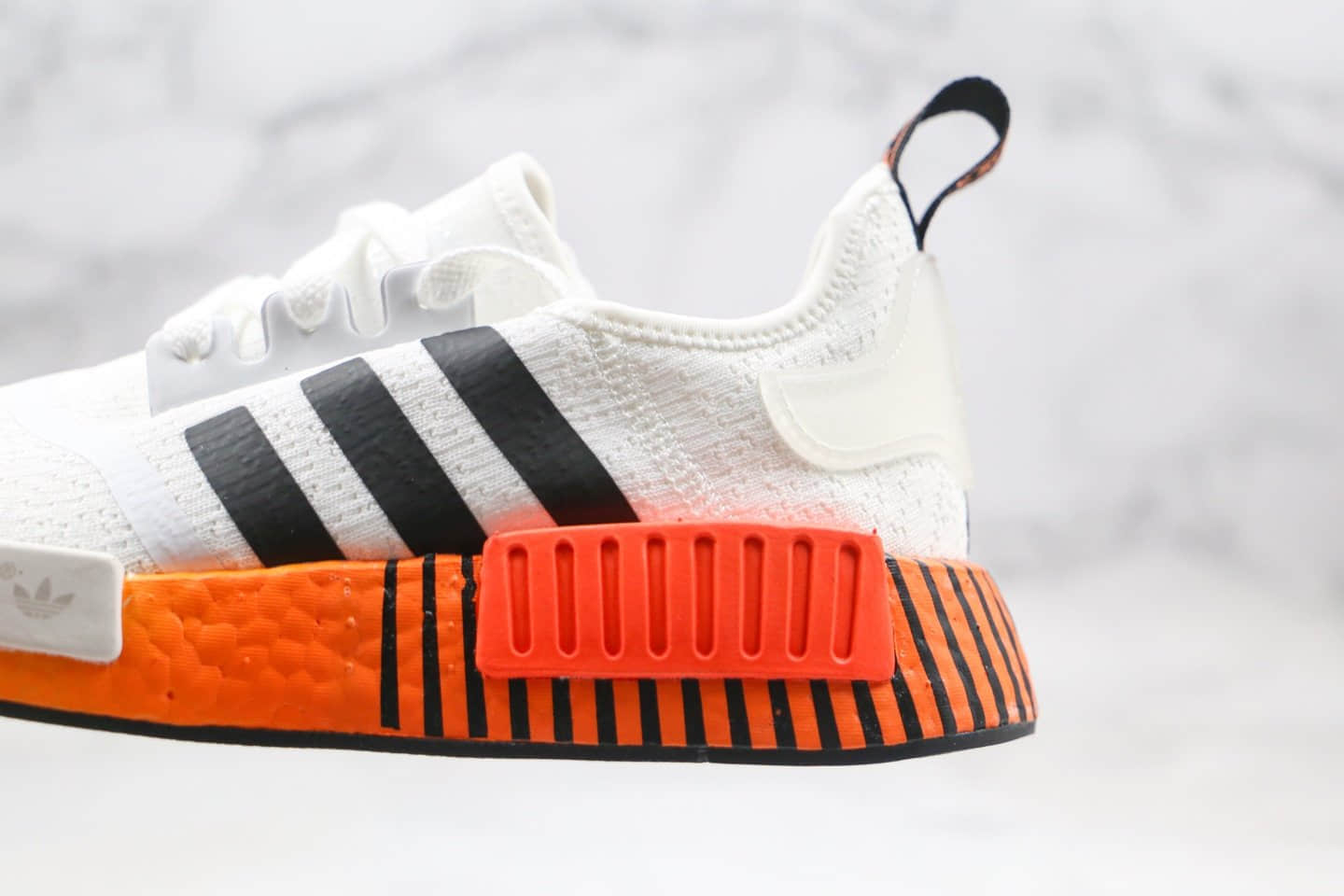 阿迪达斯Adidas Originals NMD_R1 White Black Sun Orange纯原版本三叶草NMD条纹落日橙渐变黑色内置真爆米花中底 货号:FW3648