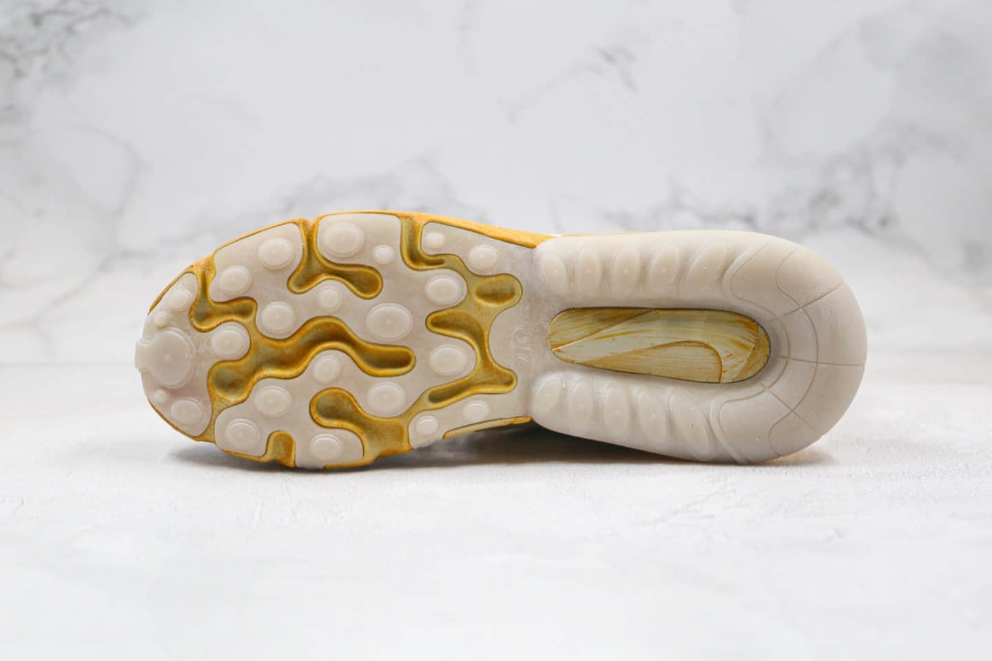 耐克Travis Scott x Nk Air Max 270 React Cactus Jack联名款Max270三代米黄色内置真实小潘气垫正确鞋型细节 货号：CT2864-200