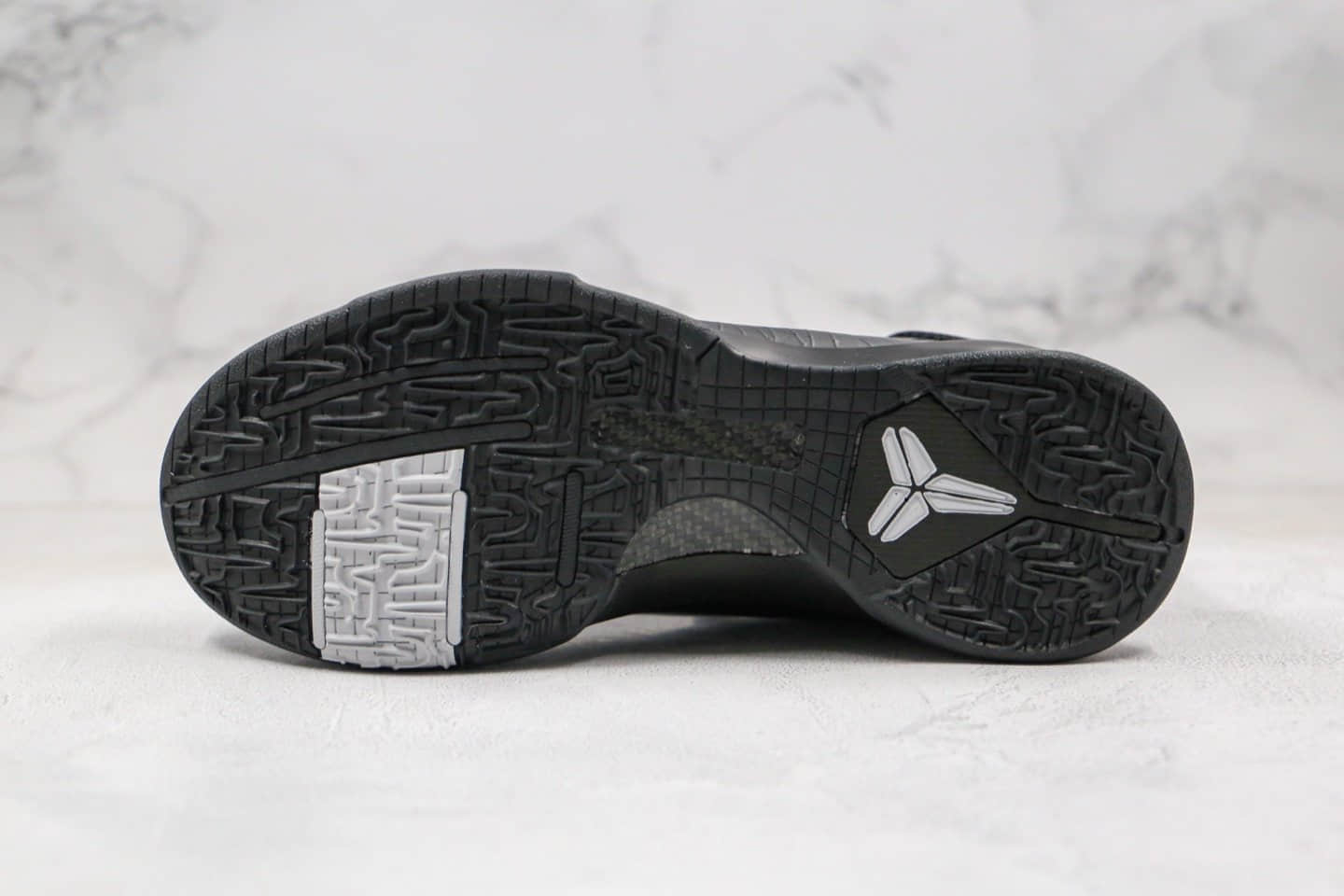 耐克Nike Zoom Kobe 5 Blackout纯原版本科比5代黑武士篮球鞋内置真纤维碳板支持实战 货号：386429-003