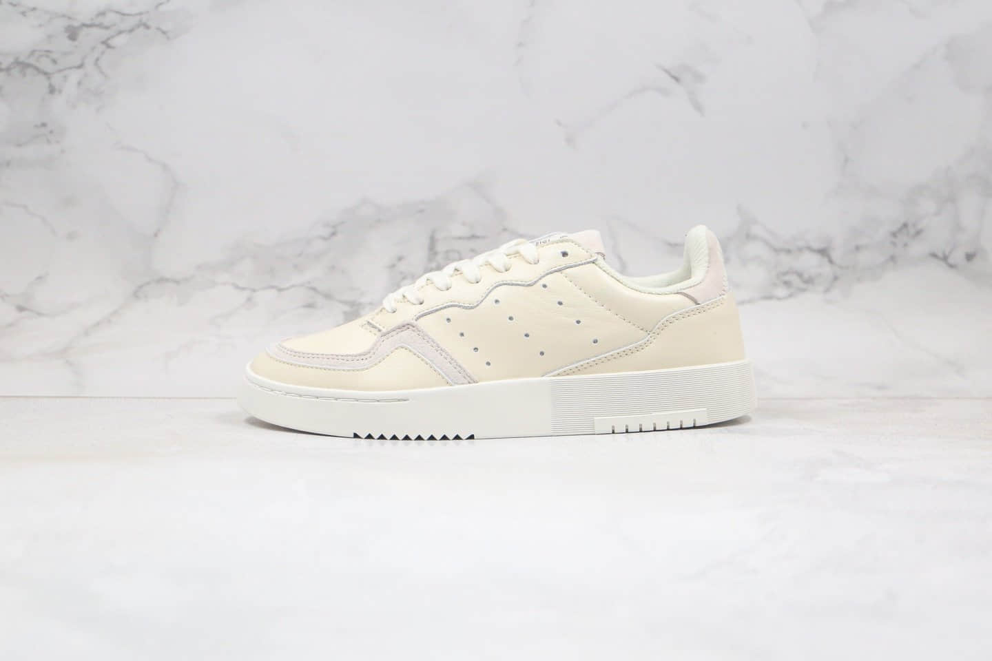 阿迪达斯Adidas SUPERCOURT BLACKPINK纯原版本代言同款三叶草板鞋米白色原档案数据开发 货号:EE6047