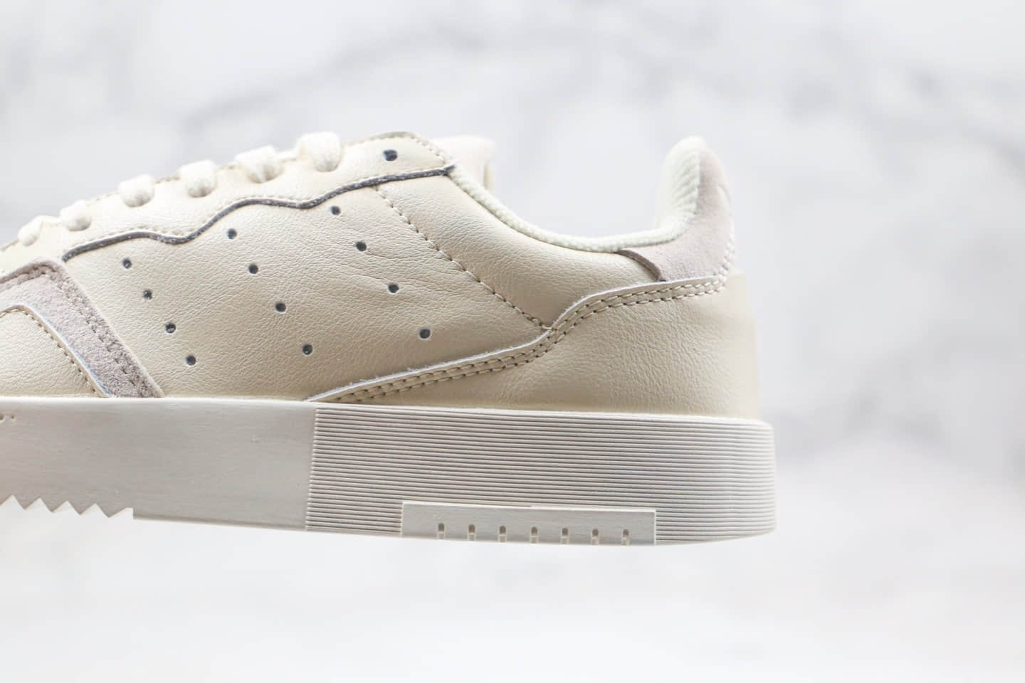 阿迪达斯Adidas SUPERCOURT BLACKPINK纯原版本代言同款三叶草板鞋米白色原档案数据开发 货号:EE6047