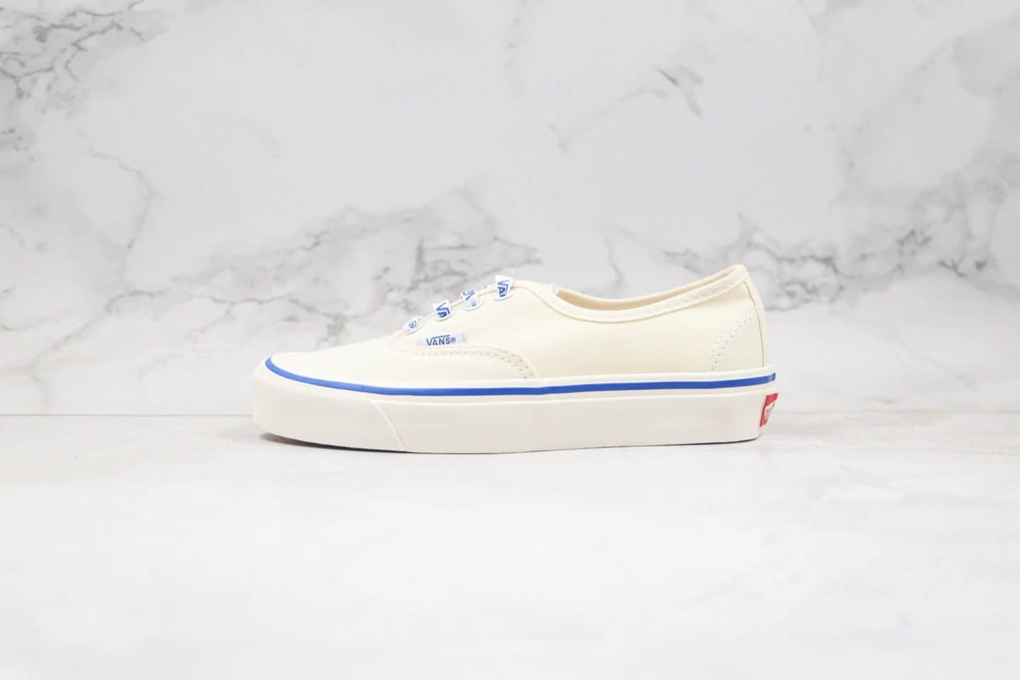 万斯Vans AUTHENTIC公司级版本低帮安纳海姆白色LOGO印花系列原厂硫化原楦头纸板打造