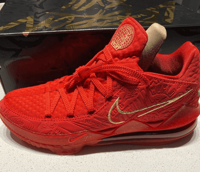惹眼大红装扮!Titan x Nike LeBron 17 Low联名首度曝光!