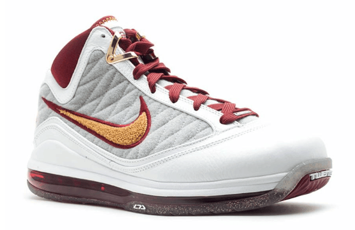 詹皇经典 LeBron 7 “MVP”配色即将复刻回归!下月登场!