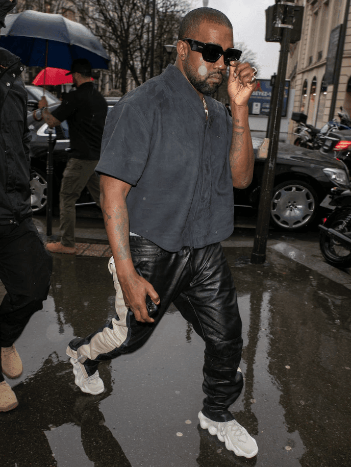 Yeezy 451 Sample实物曝光!独特火山造型外底!