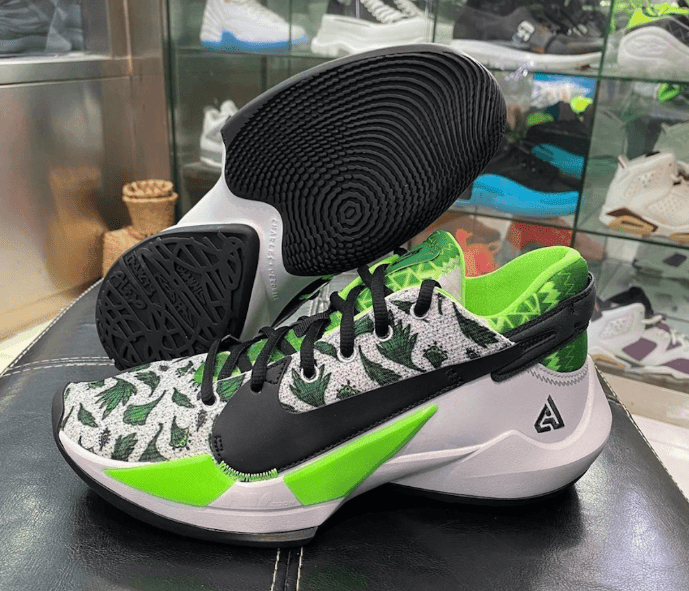 疑似字母哥二代战靴 Zoom Freak 2实物图曝光!今年6月发售!