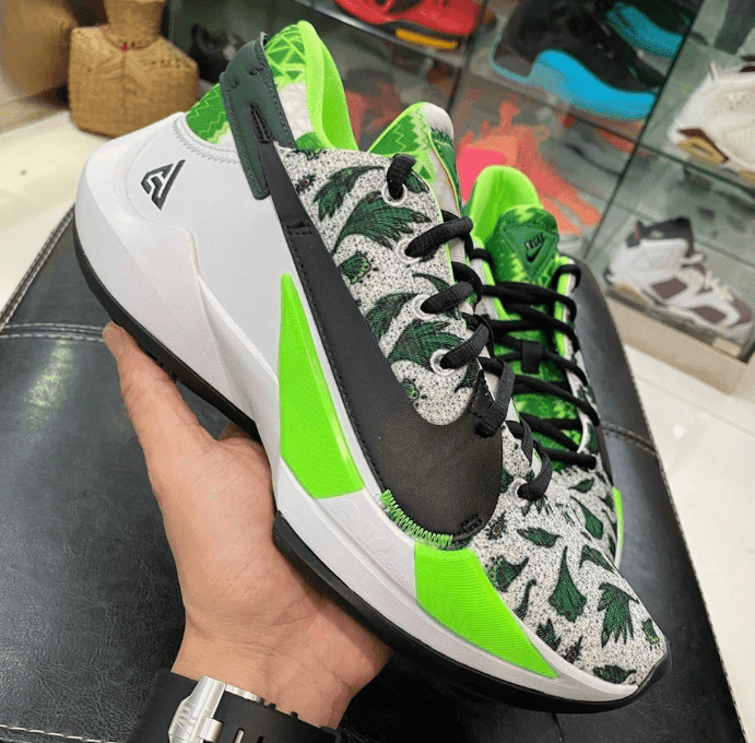 疑似字母哥二代战靴 Zoom Freak 2实物图曝光!今年6月发售!