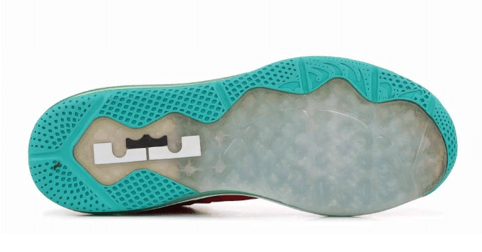 红配绿超抢眼!LeBron 9 Low利物浦配色年末复刻回归! 货号:DH1485-600