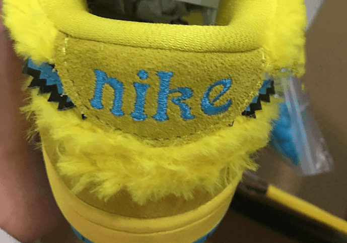 Grateful Dead x Nike SB Dunk Low黄色小熊细节图曝光!