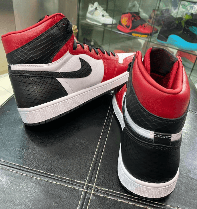 芝加哥丝绸蛇纹AJ1最新实物图曝光!8月15日发售! 货号:CD0461-601