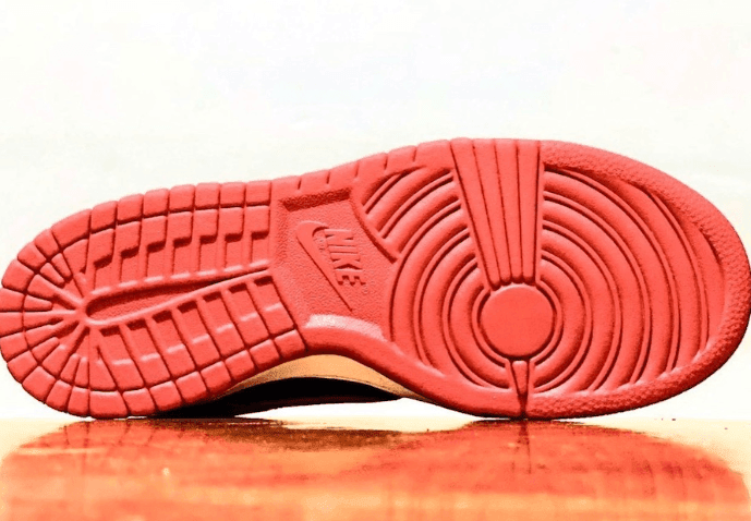 2001 年日本限定Nike Dunk Low “Samba”回归!今年7月登场! 货号:CZ2667-400