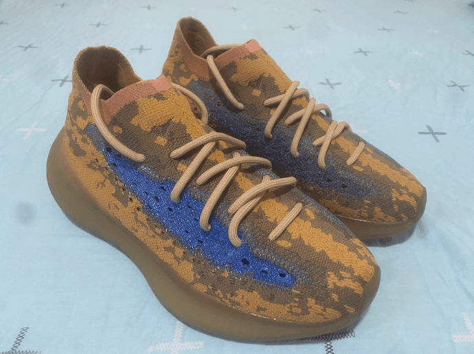 下月 4 双 Yeezy 发售!都是狠货!