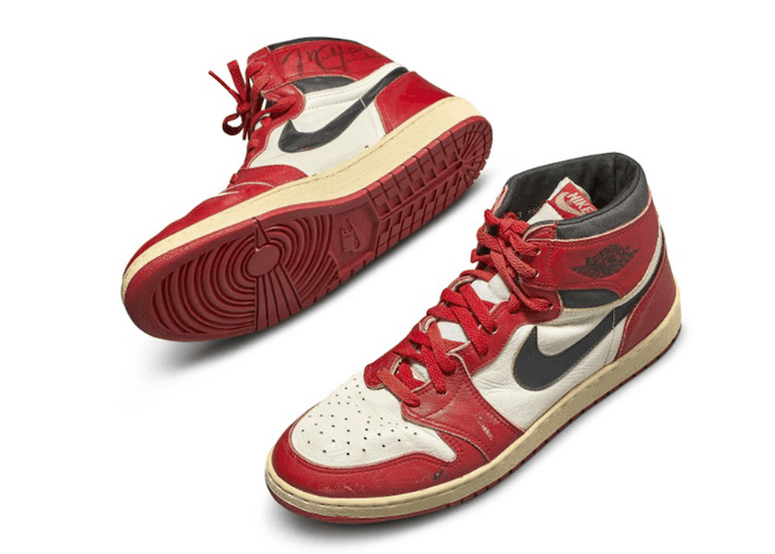 乔丹1985年比赛亲穿AJ1芝加哥拍卖!起拍价十万美元!惊人!