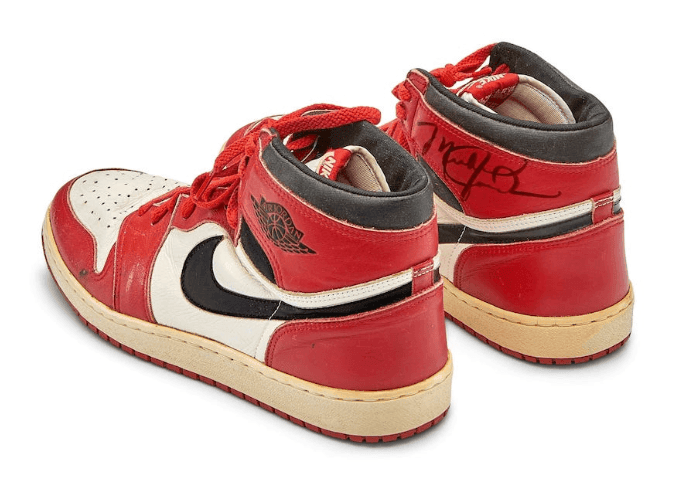 乔丹1985年比赛亲穿AJ1芝加哥拍卖!起拍价十万美元!惊人!