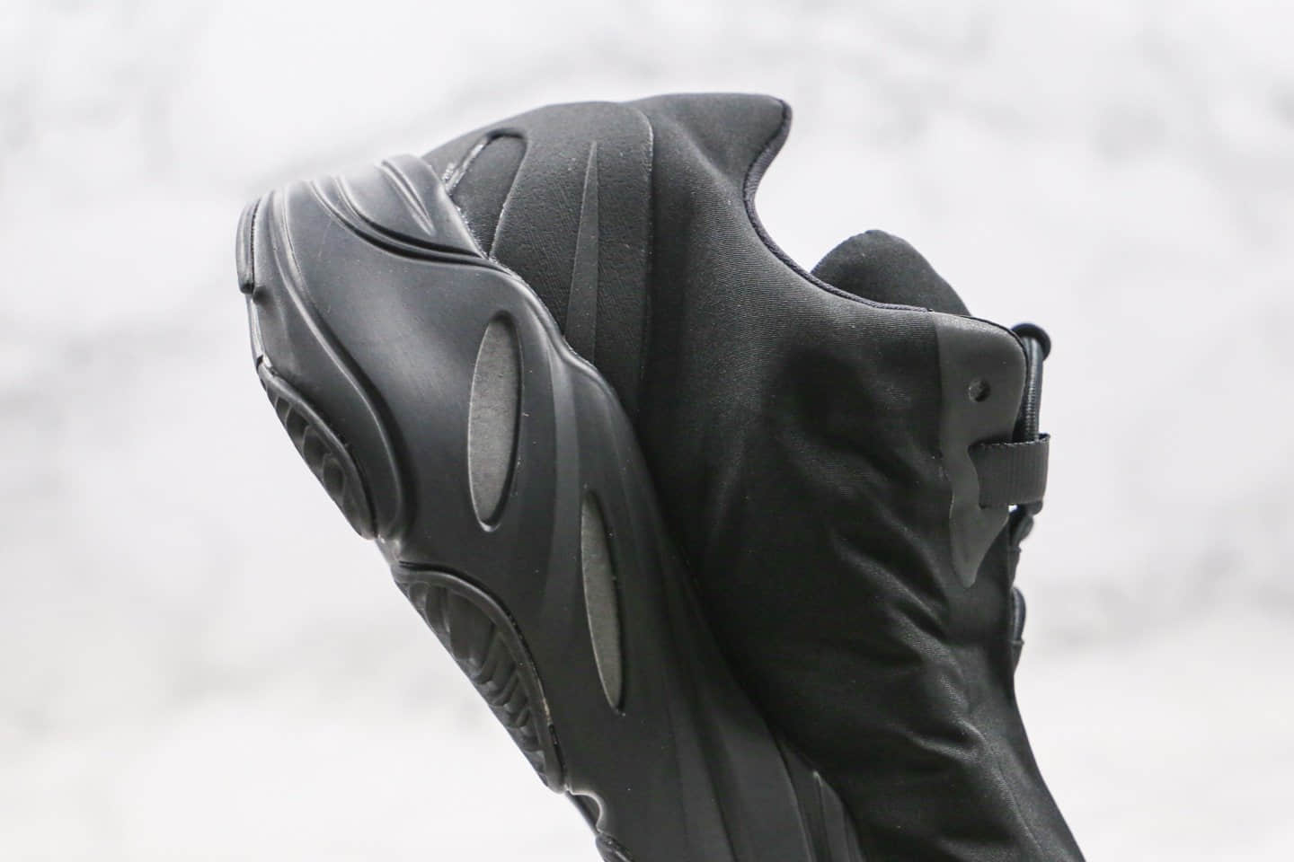 阿迪达斯Adidas Yeezy Boost 700V3纯原版本椰子700三代爆米花跑鞋黑色原楦头纸板打造 货号:FV4440