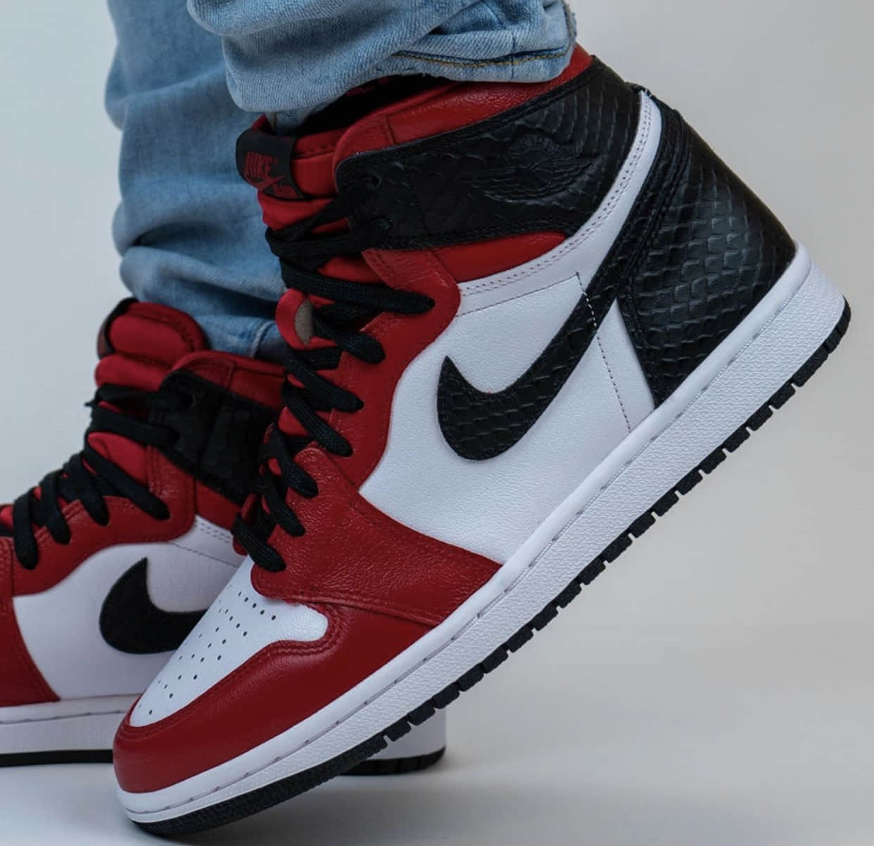 芝加哥丝绸蛇纹AJ1上脚美照释出!质感不俗! 货号:CD0461-601