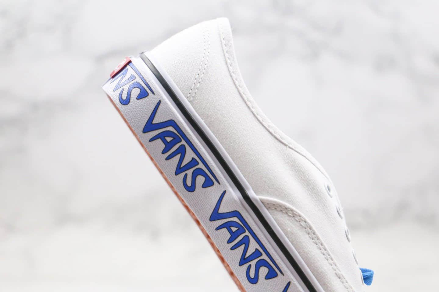 万斯Vans Authentic BMX公司级版本安纳海姆低帮侧边字母印花涂鸦白蓝色原厂硫化大底内置钢印 货号:VN0A38EMQ9M