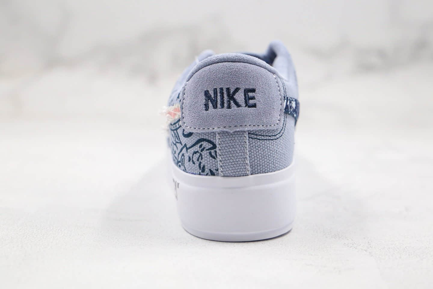 耐克Nike SB Blazer Edge纯原版本低帮开拓者拆线涂鸦灰粉色原鞋开模一比一打造 货号:CI3833-302