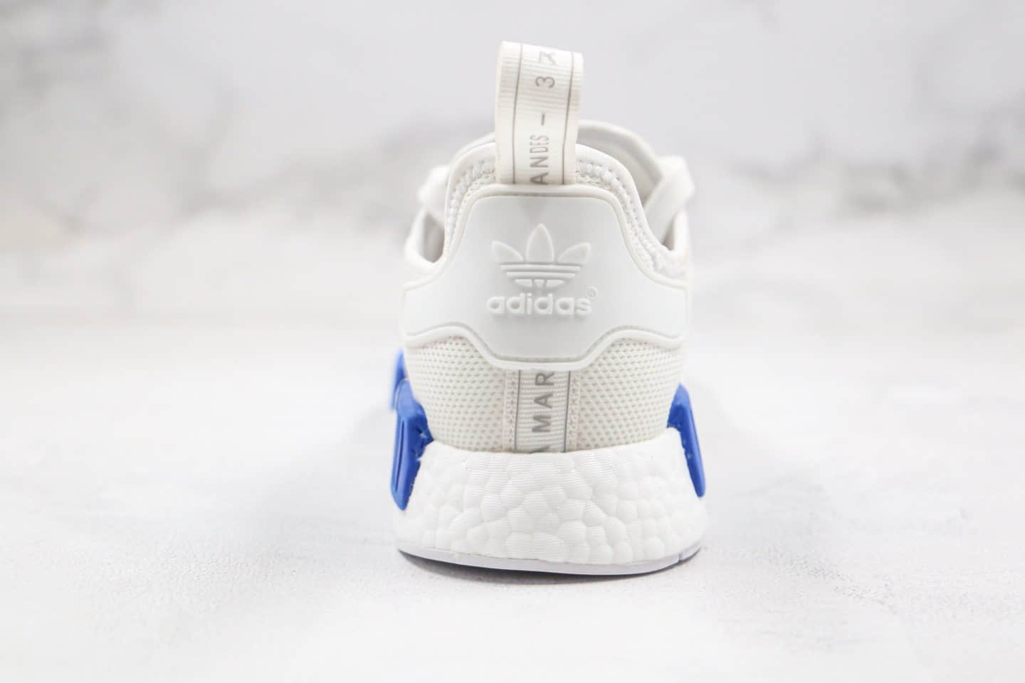 阿迪达斯adidas NMD R1公司级版本慢跑鞋白蓝色真爆大底 货号:AQ1785