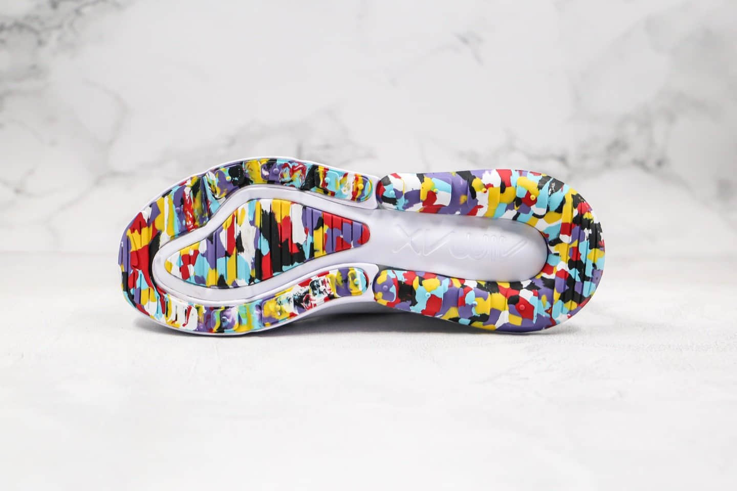 耐克Nike Air Max 270纯原版本半掌气垫Max270白蓝彩虹色原厂小潘气垫原盒原标 货号：AH6789-008