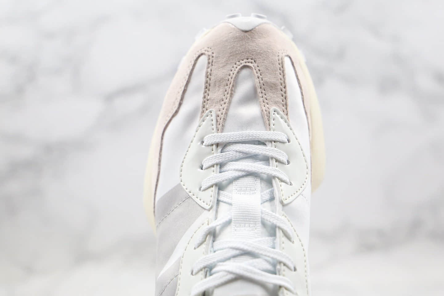 新百伦New Balance 327纯原版本复古慢跑鞋NB327白灰色原盒原标原楦头纸板打造 货号:MS327SFD