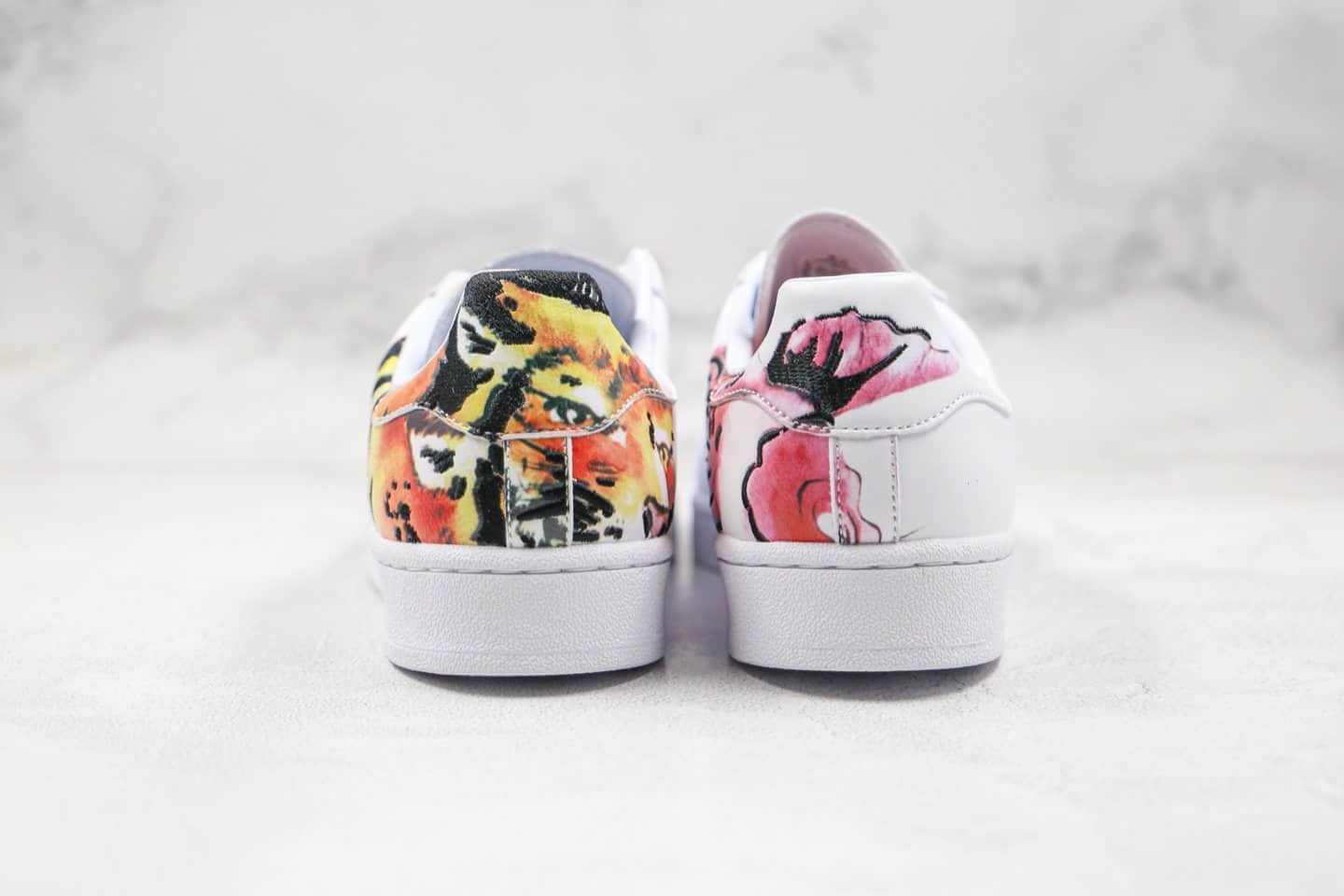 阿迪达斯Adidas Superstar II Chinese New Year纯原版本三叶草贝壳头仙鹤白彩瑞兽仙鹤呈祥配色原盒原标 货号:FW5351